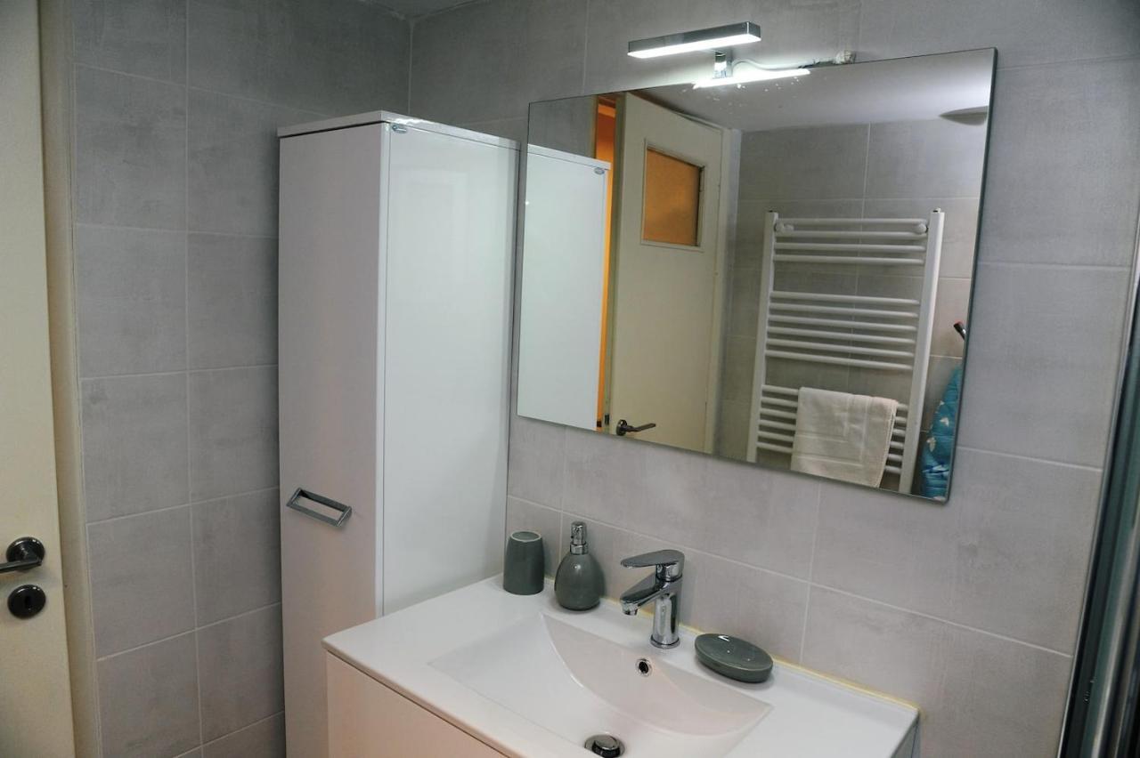 Freatida Apartment Pireu Exterior foto